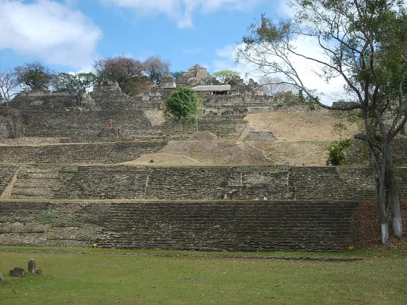 Terrasses de l'acropole de Toniná, Chiapas