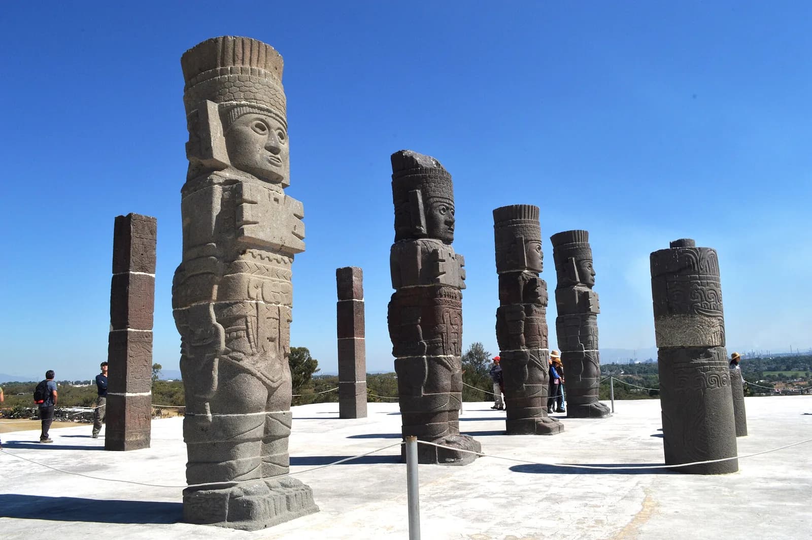 Atlantes, statues de guerriers toltèques au sommet de la Pyramide B, Tula, Hidalgo