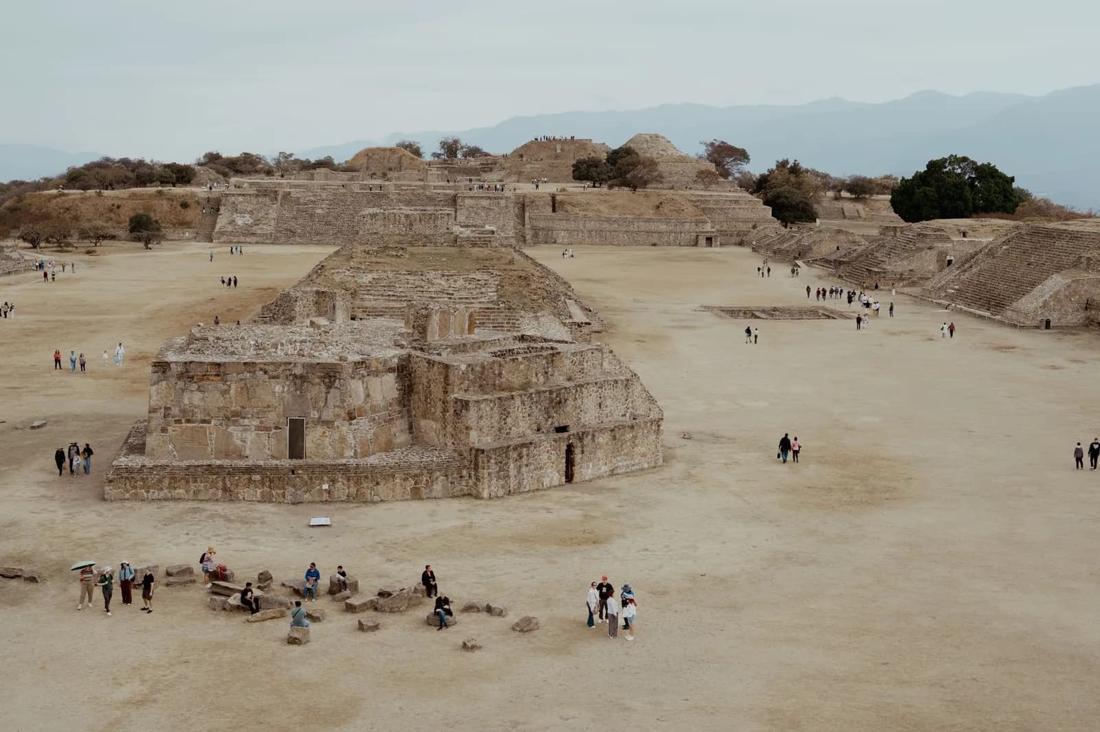 La Grande Place de Monte Albán et ses édifices, Oaxaca
